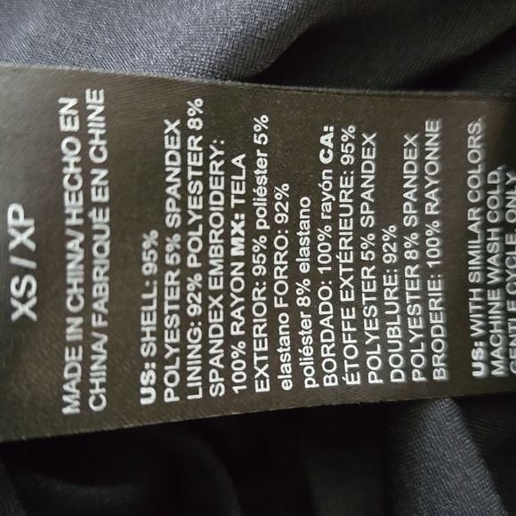 WHITE HOUSE BLACK MARKET EMBROIDERED FLORAL BLACK OFF WHITE JERSEY HALTER TOP XS - Picture 7 of 15